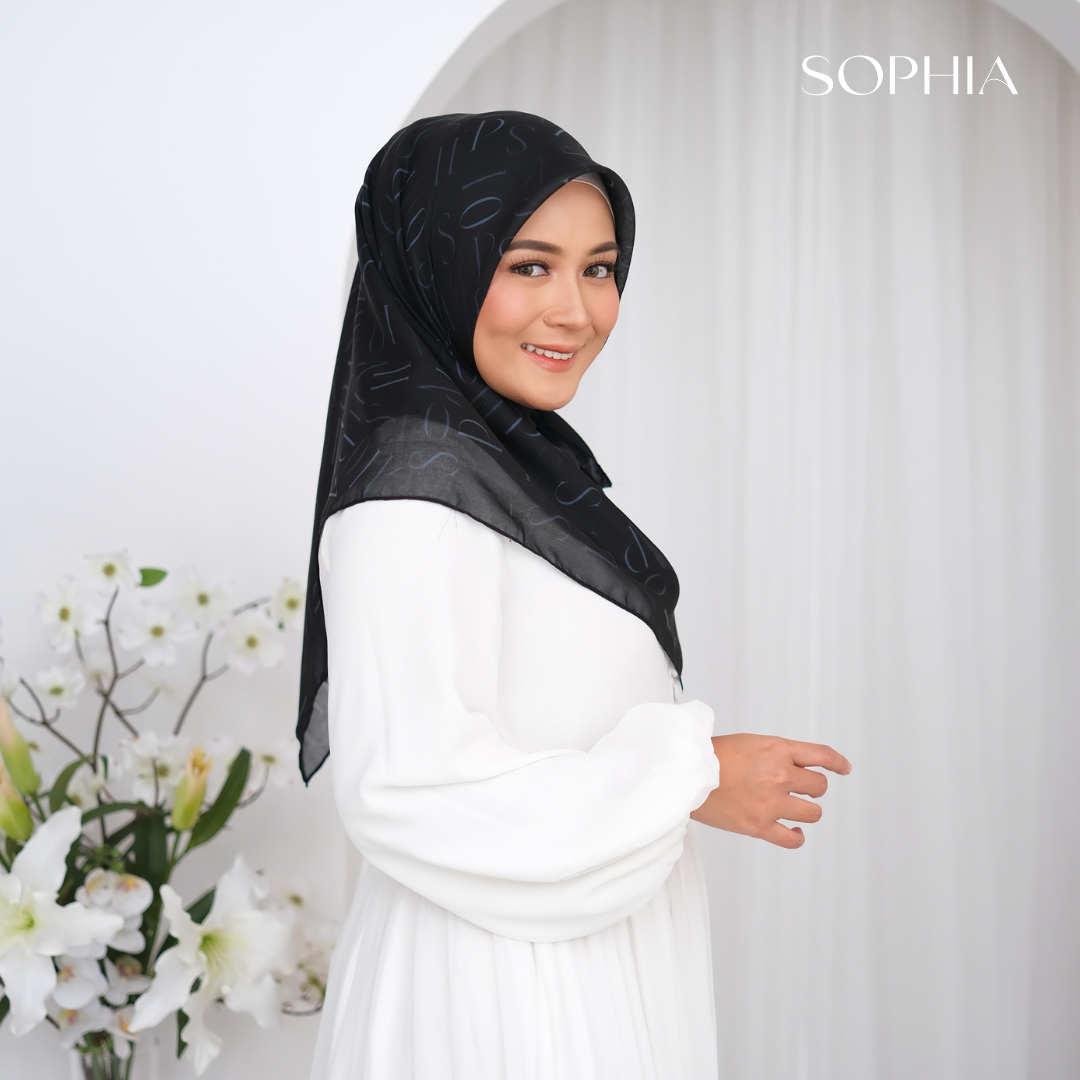 Sophia Scarves Signature Black