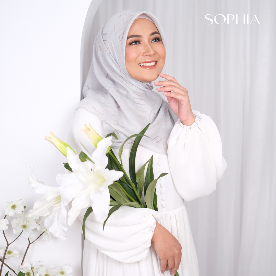 Sophia Scarves Signature Cream