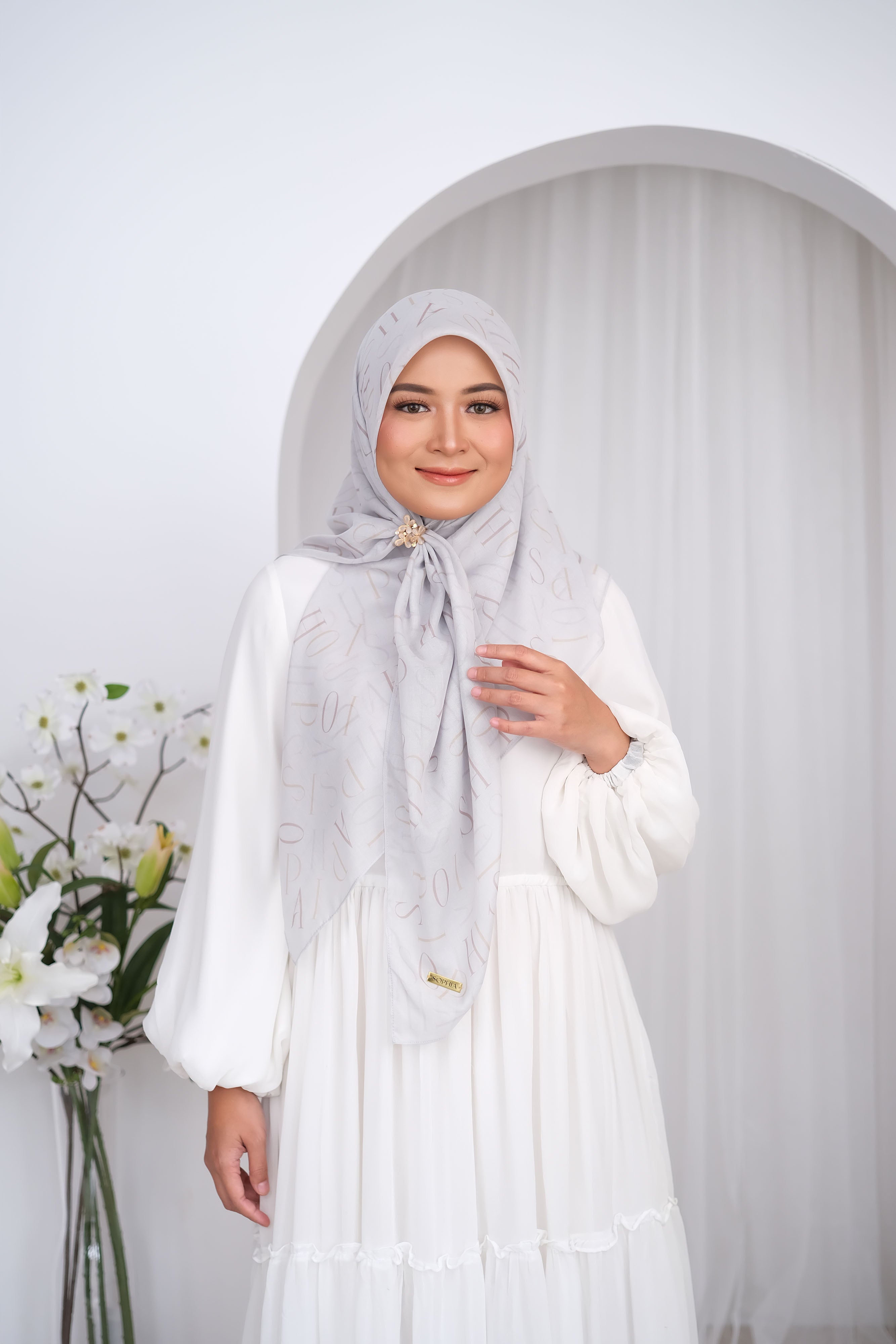 Sophia Scarves Signature Cream